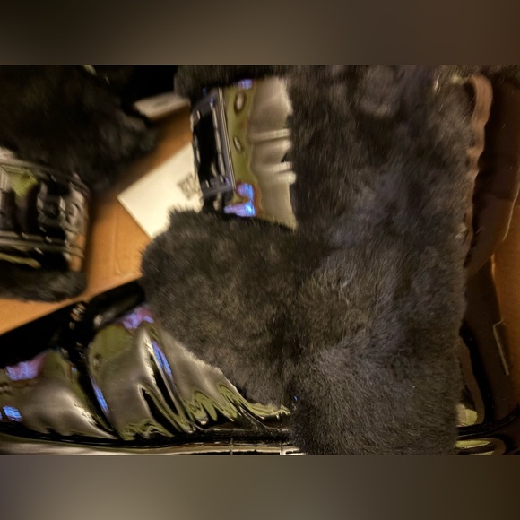 Ugg-Classic Chillapeak Shine - Picture 14 of 15